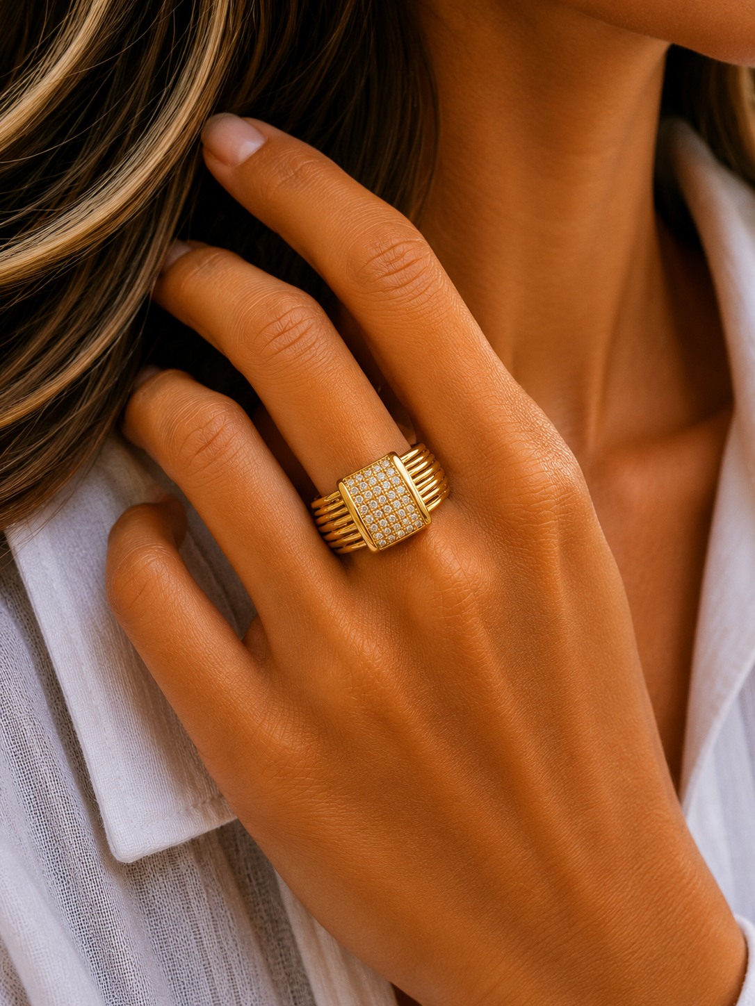 Anel Majestic Pavé Gold LGB-MJG-AN-040